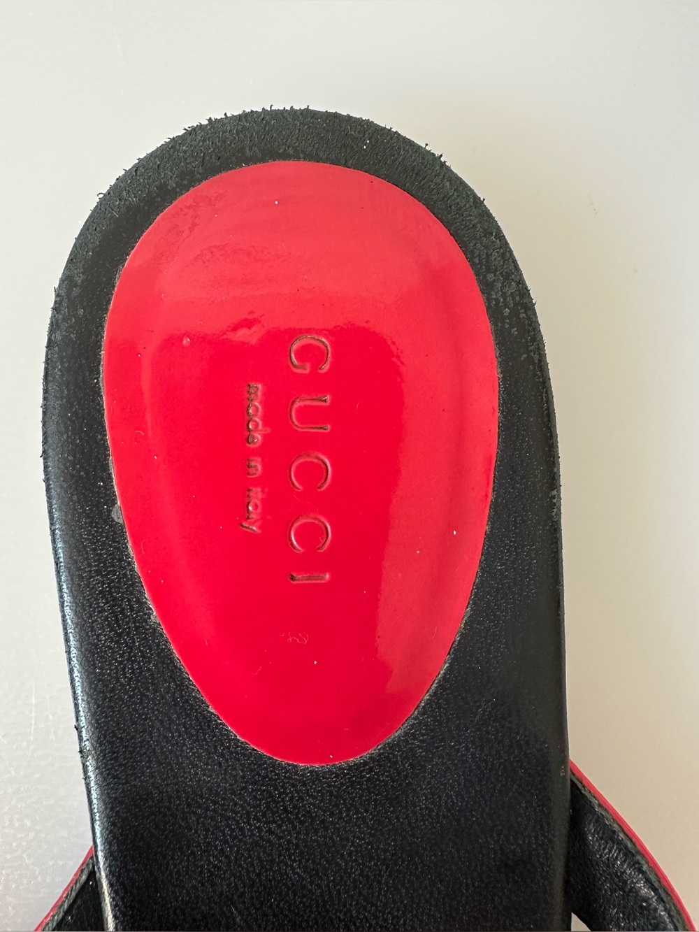 GUCCI Leather Thong Sandals Fuchsia Color in Original Box Made in Italy - Picture 8 of 10